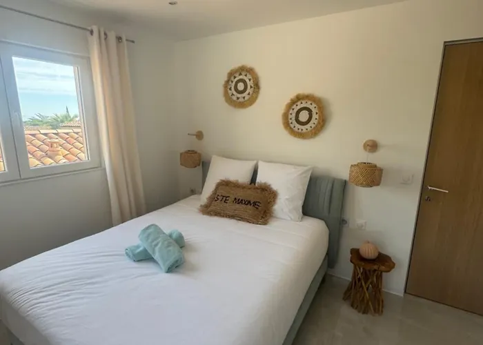 Azzurra סן-מקסים